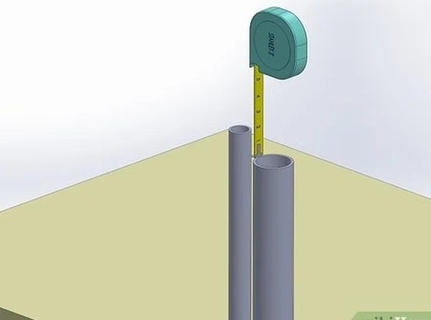 ステップ5 1インチ（2.5 cm）pvcパイプを長さ12インチ（30.5 cm）に切ります。