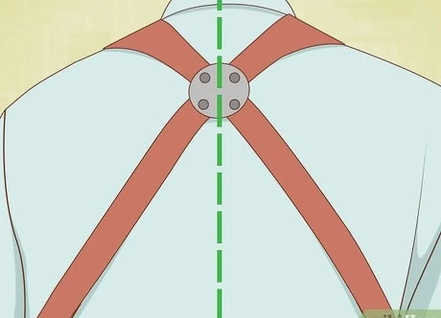 ステップ2ストラップが肩の中央で高く横断することを確認します。